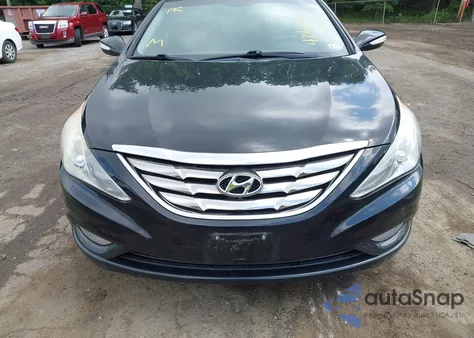 2011 Hyundai Sonata Limited z USA, uszkodzony, nr VIN 5NPEC4ACXBH305007